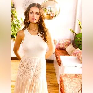 Heartloom Cream Eyelet Maxi Dress - NWT, size XS (up to size 6)